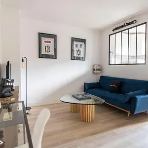 Apartment Endoume Notre Dame De La Garde T2 Avec Parking, Marseilles
