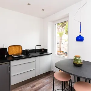Apartment De Vauban, Au Pied De Notre Dame De La Garde - T3 Climatise, Marseilles