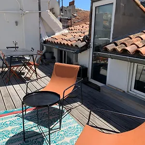 Apartment Toit Terrasse Vieux Port, Marseilles